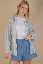 Load image into Gallery viewer, OVERSIZED PLEATED BLOUSE
