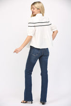 Load image into Gallery viewer, WHITE SMOCKED BLOUSE
