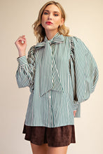 Load image into Gallery viewer, GREEN TIE NECK BLOUSE
