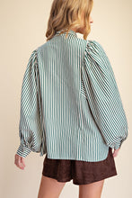Load image into Gallery viewer, GREEN TIE NECK BLOUSE

