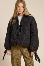 Load image into Gallery viewer, BLACK CLASSIC BUFFER JACKET
