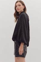 Load image into Gallery viewer, BLACK BUBBLE LONG SLEEVE BLOUSE
