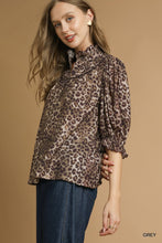 Load image into Gallery viewer, WILD ABOUT IT BLOUSE
