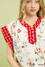 Load image into Gallery viewer, FLORAL RED TRIM BLOUSE
