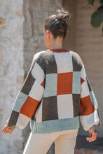 Load image into Gallery viewer, CHECK DETAIL SWEATER
