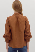 Load image into Gallery viewer, CARMEL SPLIT NECK BLOUSE
