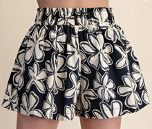Load image into Gallery viewer, BLACK FLORAL PRINT SET
