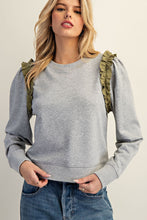 Load image into Gallery viewer, RUFFLE SHOULDER PULLOVER
