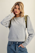 Load image into Gallery viewer, RUFFLE SHOULDER PULLOVER
