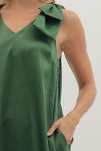 Load image into Gallery viewer, SLEEVELESS BOW GREEN MINI DRESS
